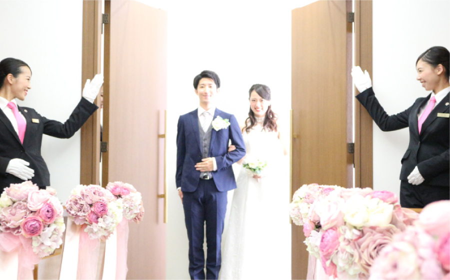 年間30回以上の模擬結婚式＆披露宴！