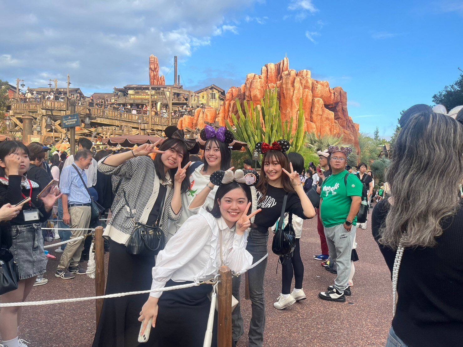 LINE_ALBUM_国際エアライン科✈️_241022_15.jpg