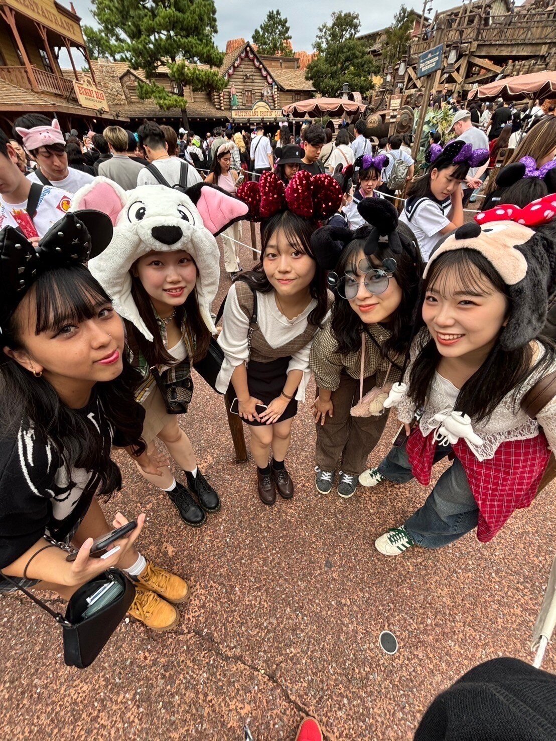 LINE_ALBUM_国際ホテル科_241022_15.jpg